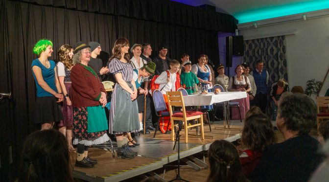 Das war das „Dirndlkränzchen trifft Bauernball“